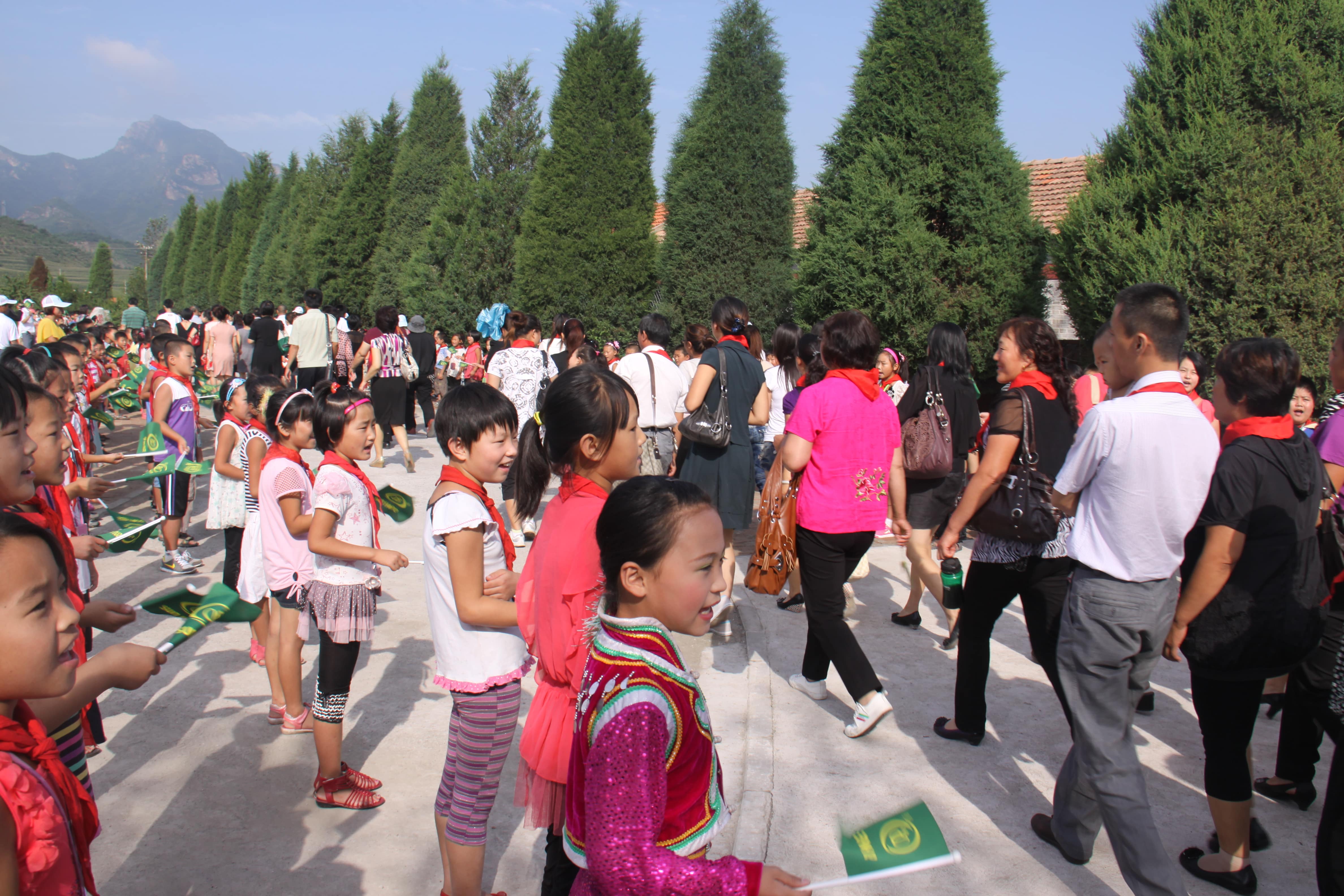 第17所 承德市乌龙矶乐动网牛艳玲小学