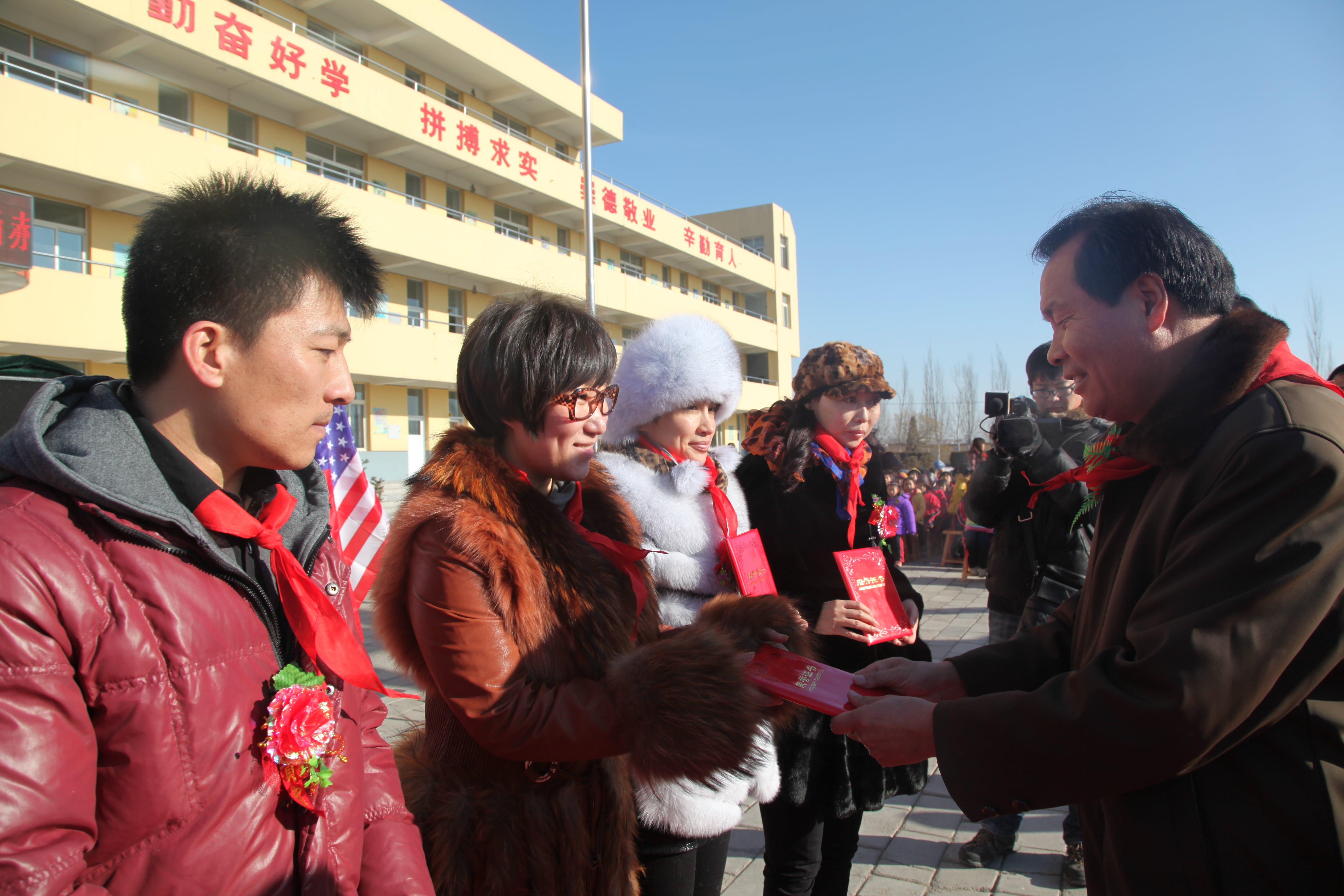 第28所 包头市哈业胡同乐动网刘金萍小学