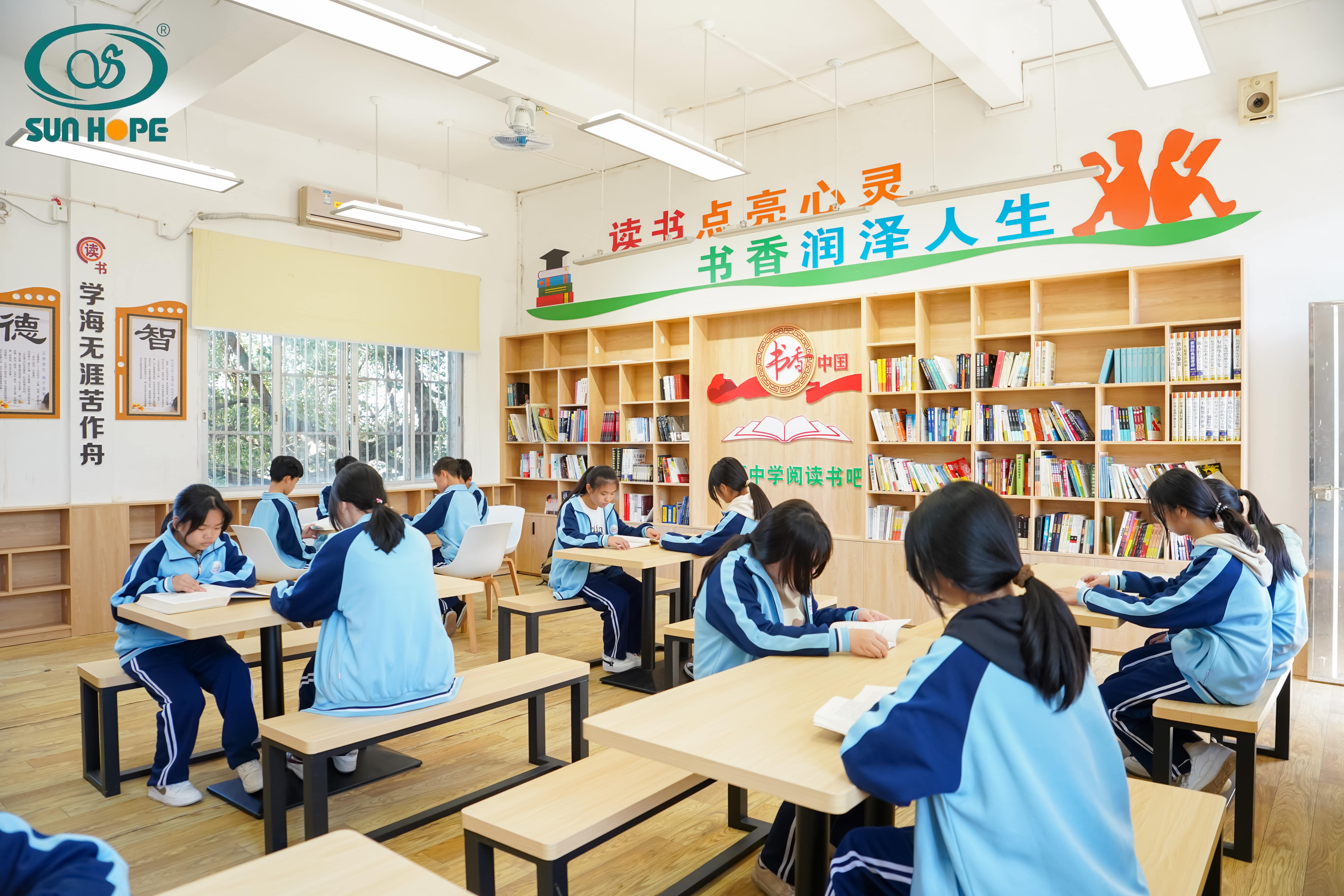 天津高校大学生记者走进乐动网公益小学开展“书香悦读，筑梦成长”活动